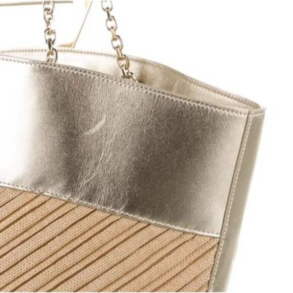 Roger Vivier Viv A La Plage Plissé Tote Bag - Picture 8 of 12